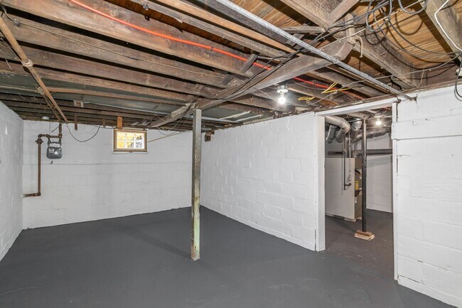 Building Photo - 1017 Mosley Ct SW