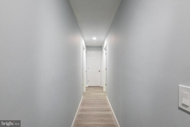 Building Photo - 1425 Manor Rd