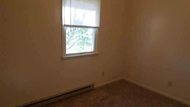 Building Photo - Charming Second-Floor Apartment in Havre de Grace!