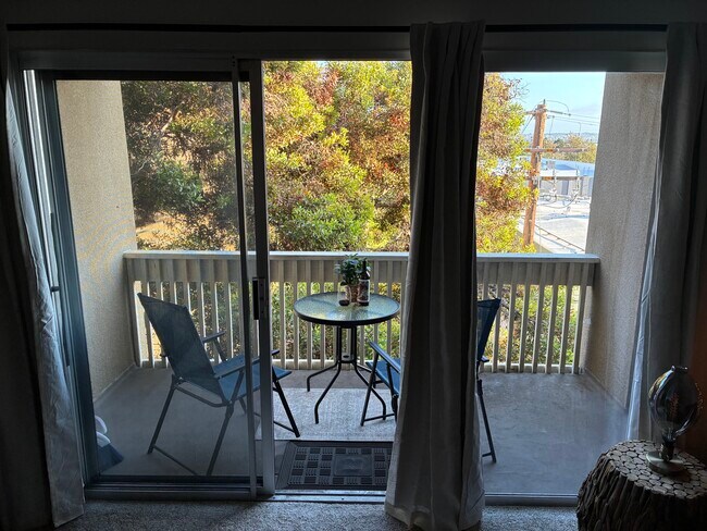 Building Photo - 1775 Diamond St