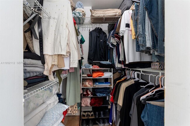 Building Photo - 7111 SW 129th Ave