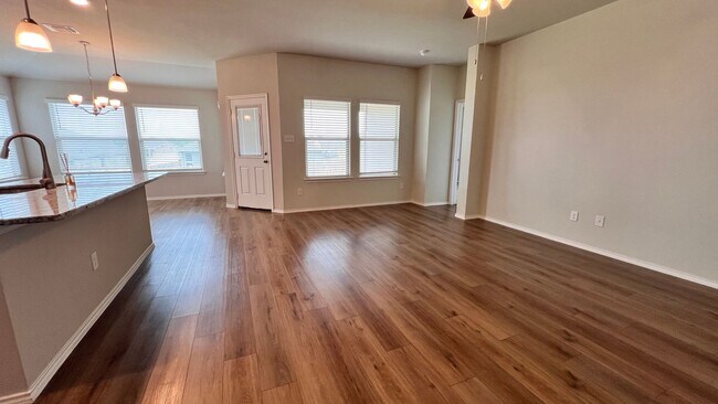 Building Photo - Four Bedroom in Harker Heights with a Flex...