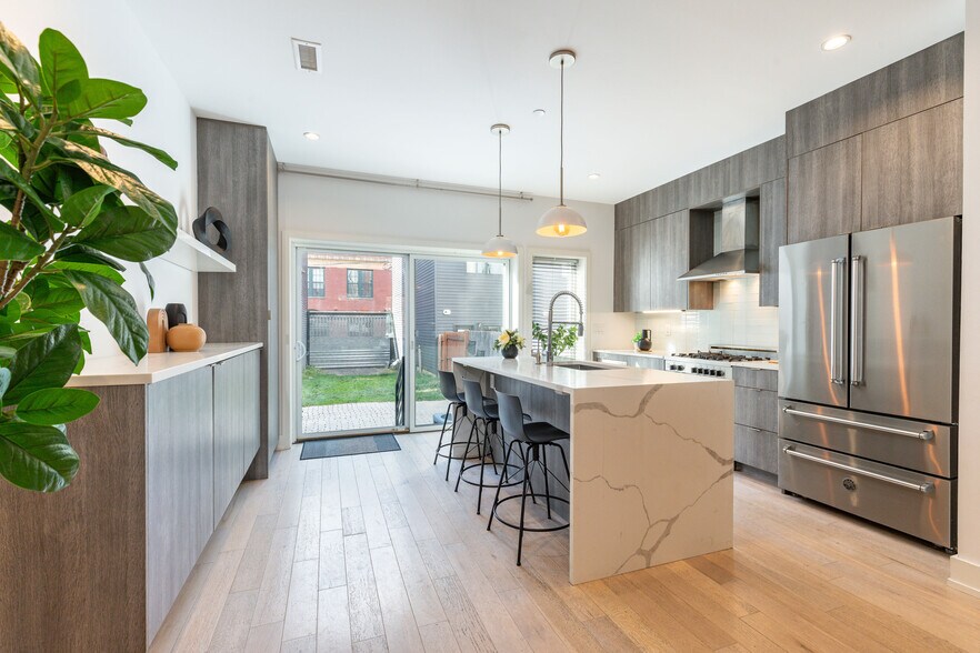 Building Photo - 2058 E Susquehanna Ave