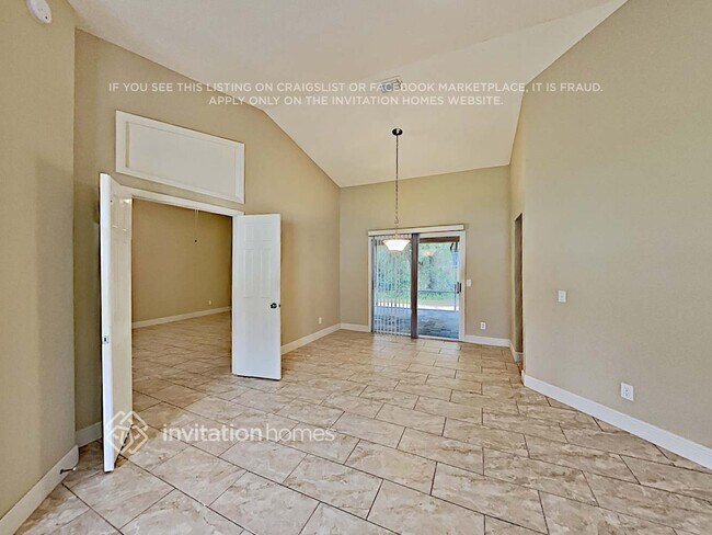 Building Photo - 641 Ridgewood St