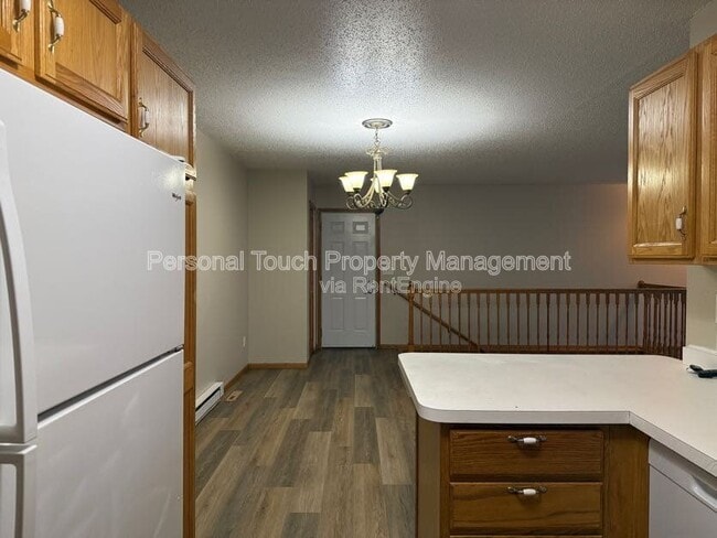 Building Photo - 2736-33 1/2 33 1/2 Ave S