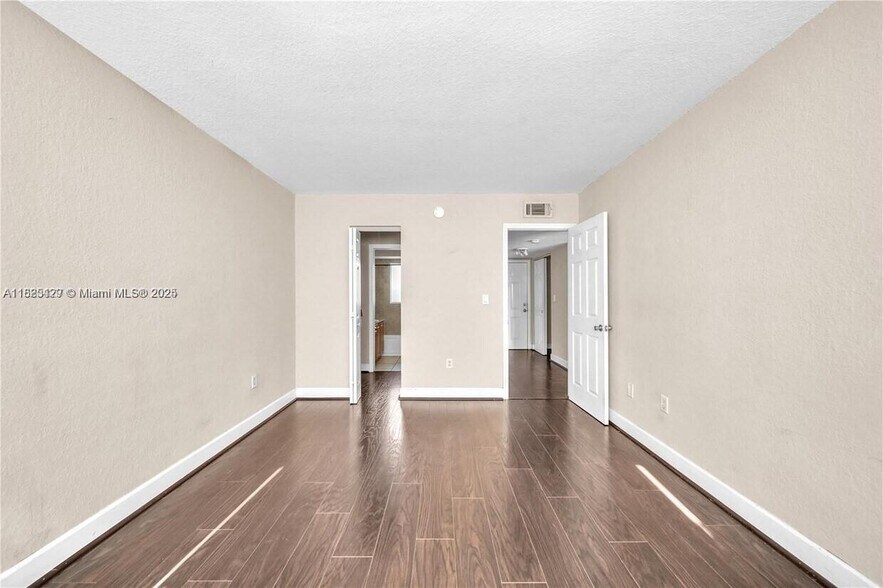 Building Photo - 7737 SW 88th St