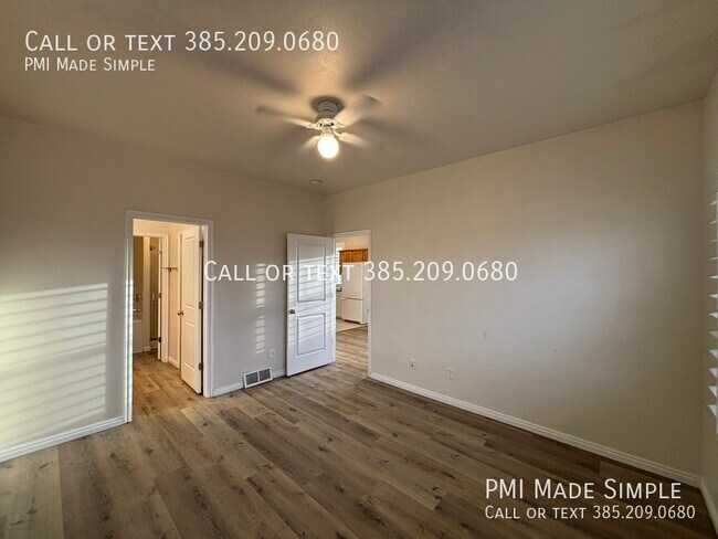 Building Photo - 14910 Treseder St