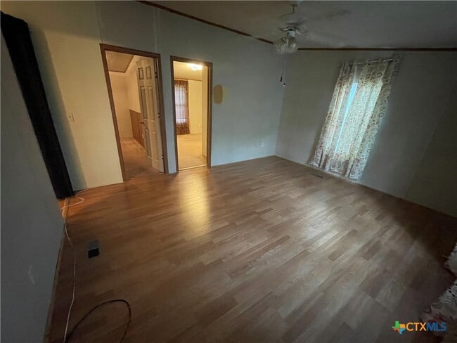 Building Photo - 136 Sonnyland Dr