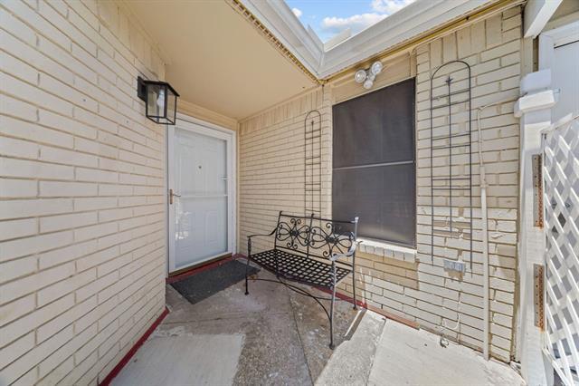 Building Photo - 5501 Stoney Glen Dr