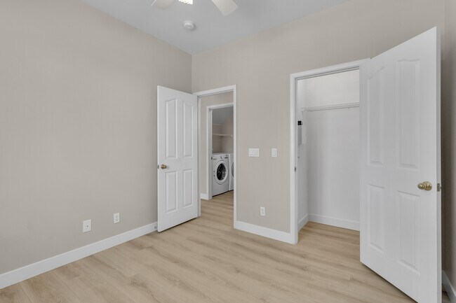 Building Photo - 1568 Lamplight Village Ln