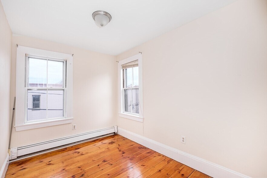 Building Photo - 14 Kilby St