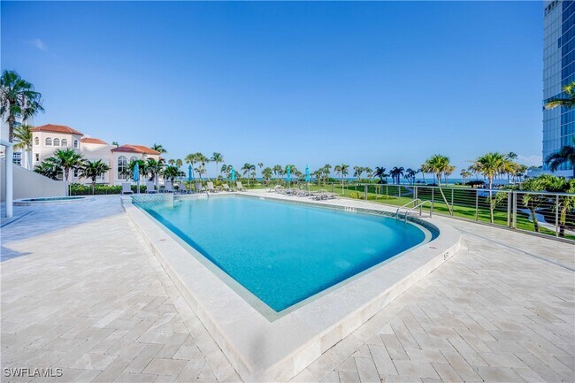 Building Photo - 3971 Gulf Shore Blvd N