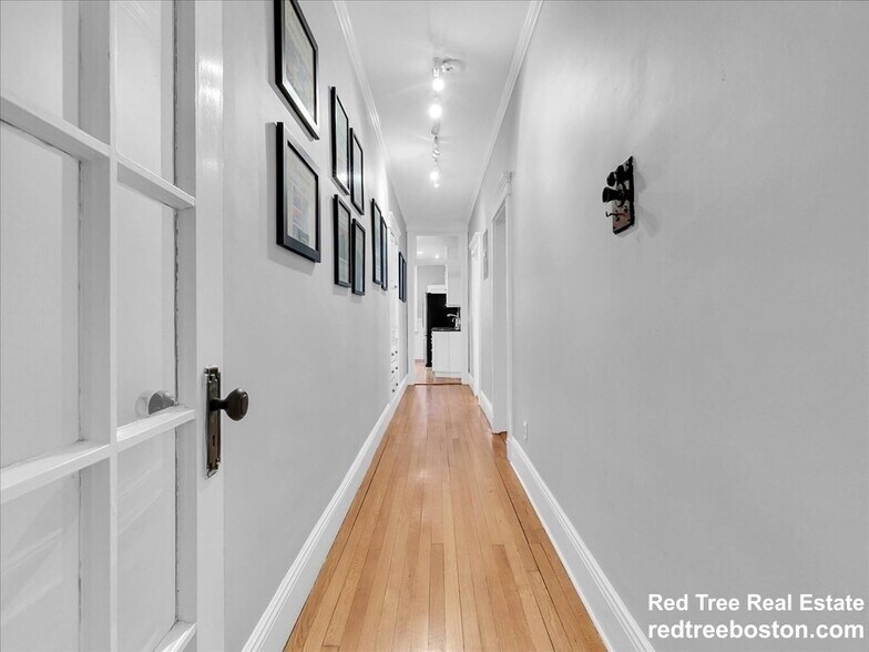 Building Photo - 80 Browne St