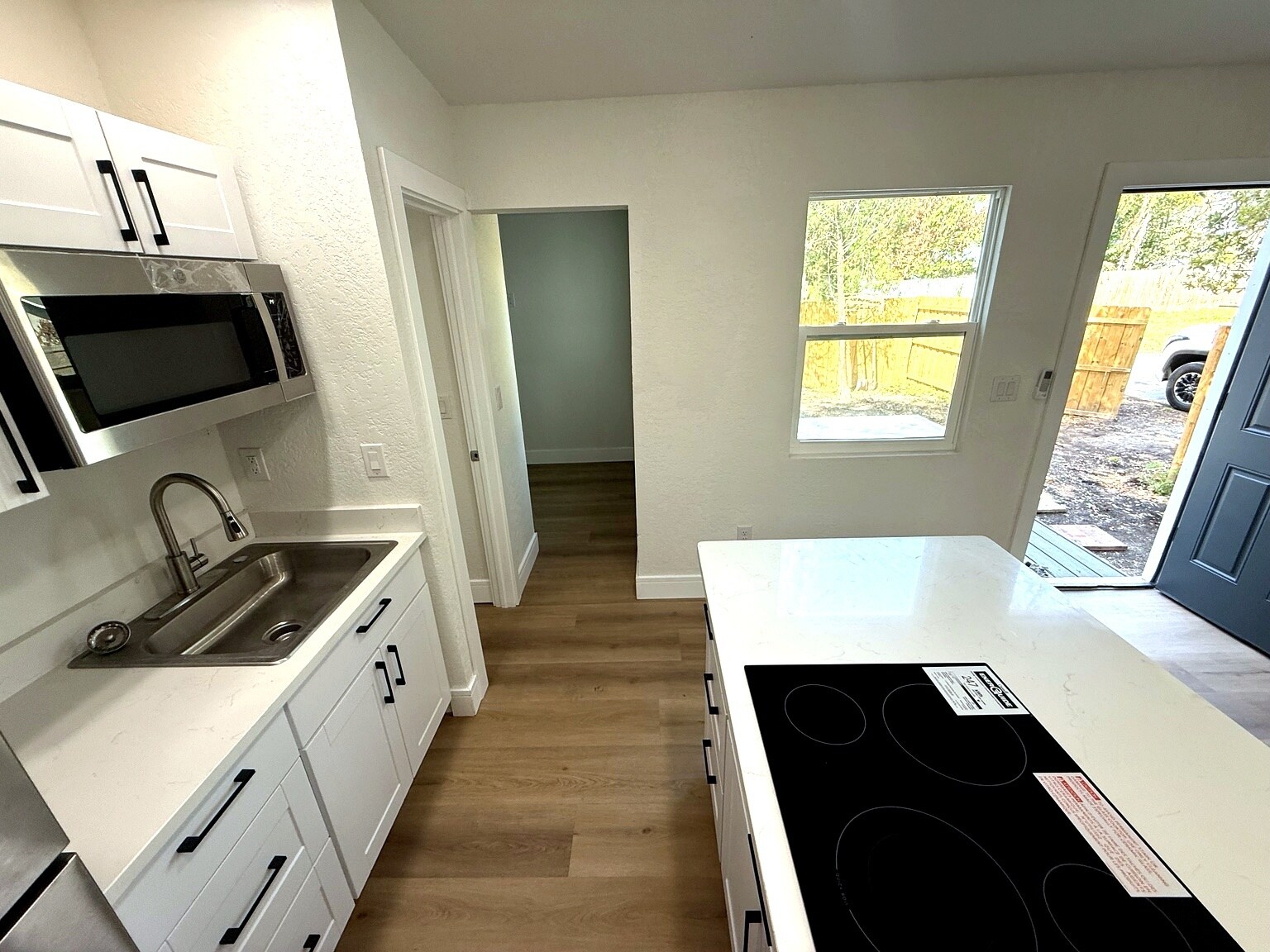 Building Photo - 119 W 26th Ave