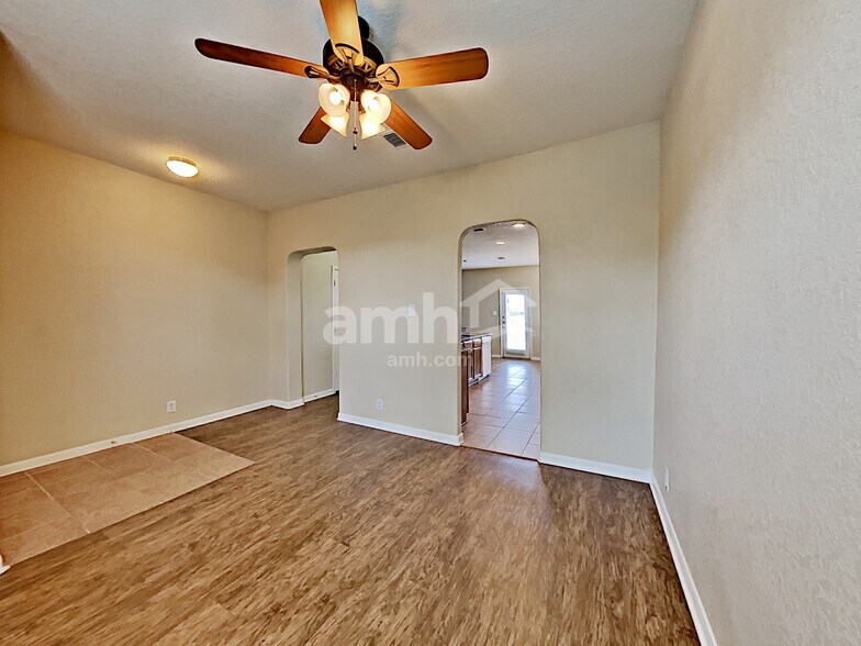 Building Photo - 13903 Bella Donna