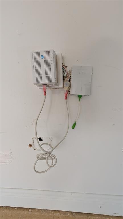 Building Photo - 584 Scotia Pl