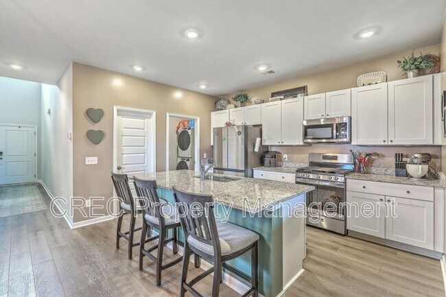 Building Photo - 302 Fox Gap Rd