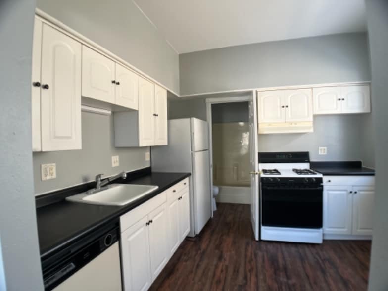 Building Photo - 501 N 7th St