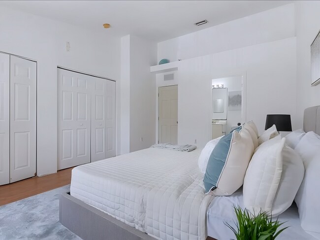 Building Photo - 2658 SW 83rd Terrace