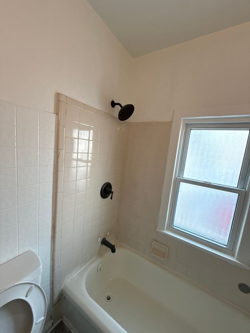 Building Photo - 26537 Brettonwoods St