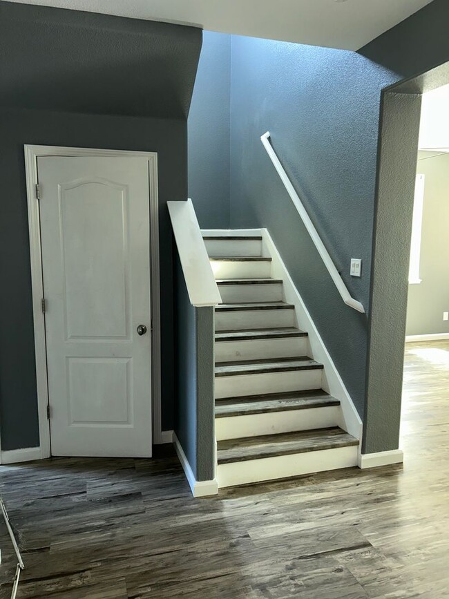 Building Photo - Newly Remodeled 3-Bed Home in Lathrop