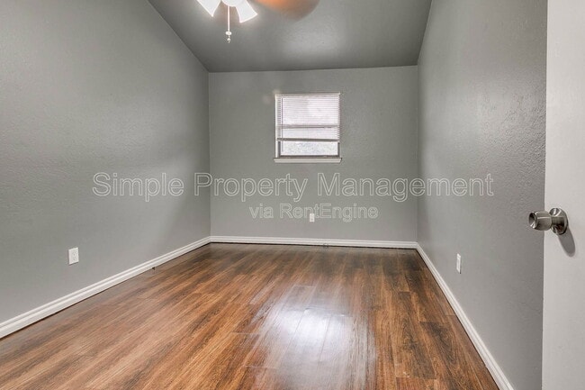 Building Photo - 10617 N MacArthur Blvd