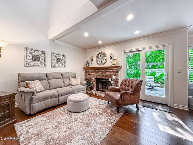 Building Photo - 29717 Strawberry Hill Dr