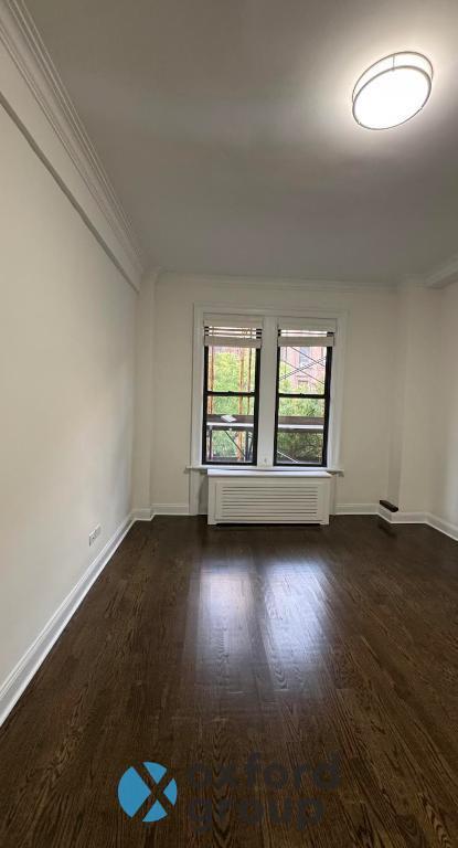 Building Photo - East 76th Street
