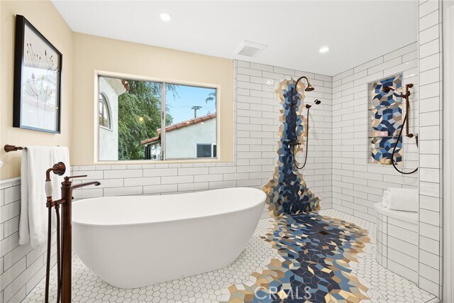 Building Photo - 1647 N Santa Anita Ave