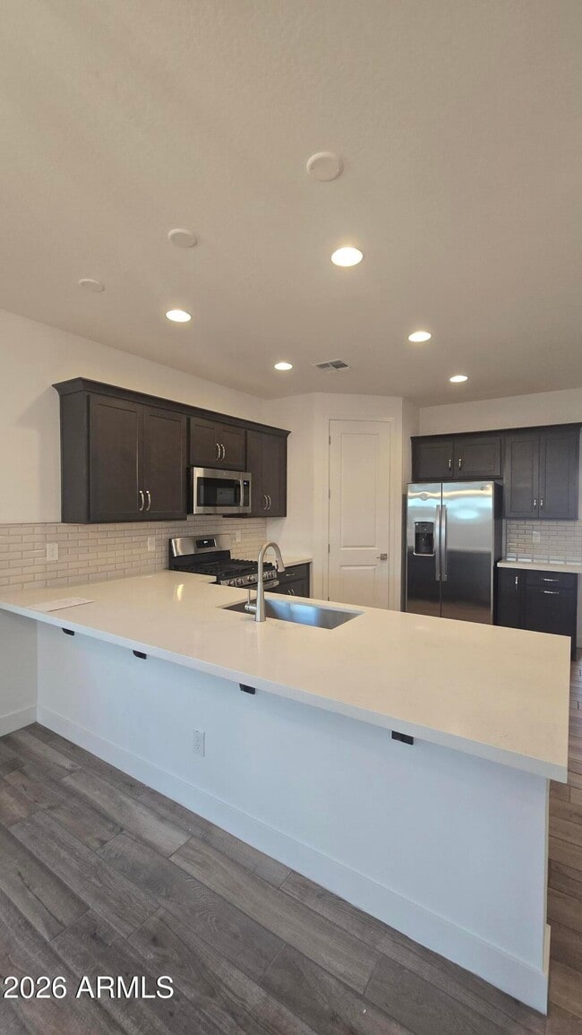 Building Photo - 8823 W Pasadena Ave