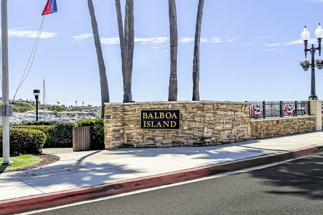 Building Photo - 119 Opal Ave