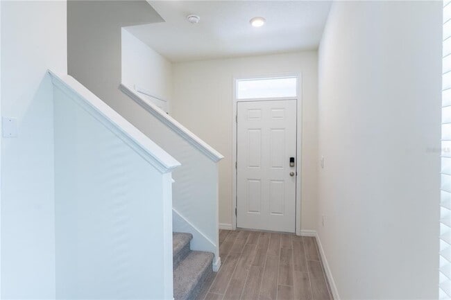 Building Photo - 4807 SW 51st Dr