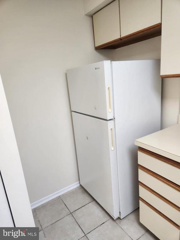 Building Photo - 10224 Dedaker St