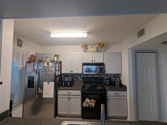 Building Photo - 10740 Keys Gate Dr