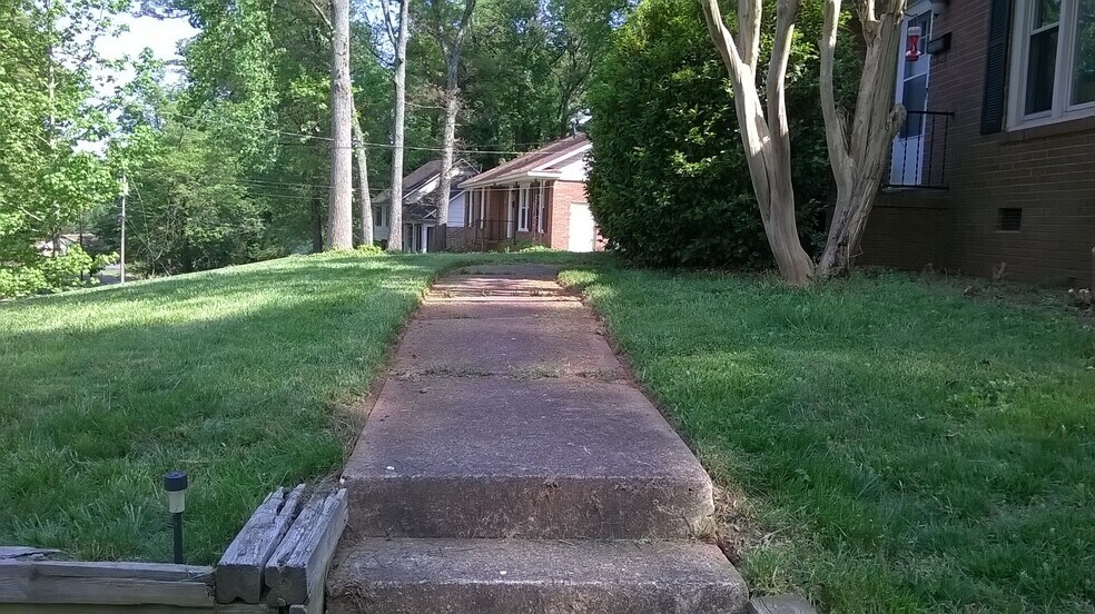 Building Photo - 6512 Springfield Dr