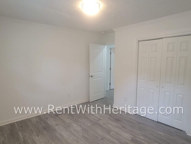 Building Photo - WOW!!! GORGEOUS BRICK RANCH HOME/ TOTALLY ...