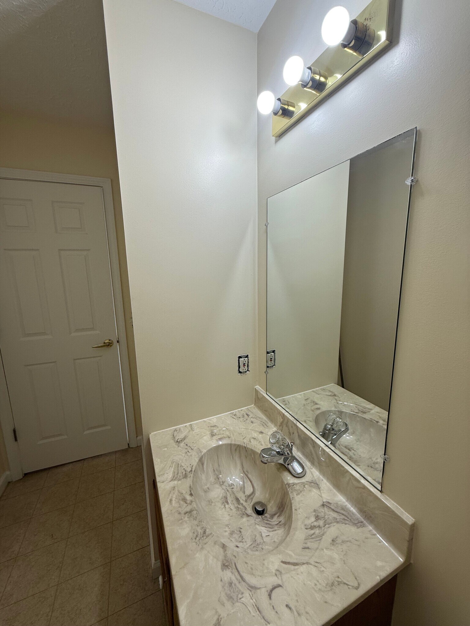 Building Photo - 3982 S Cramer Cir