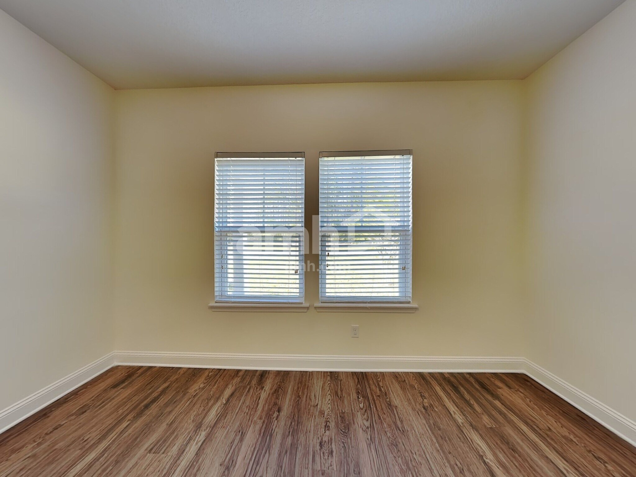 Building Photo - 319 Cortez Dr