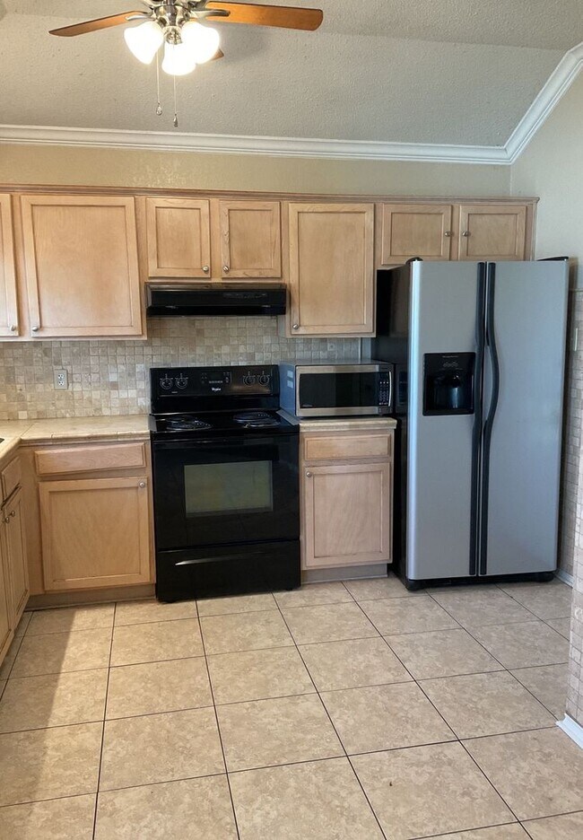Building Photo - 4705 Colby Dr