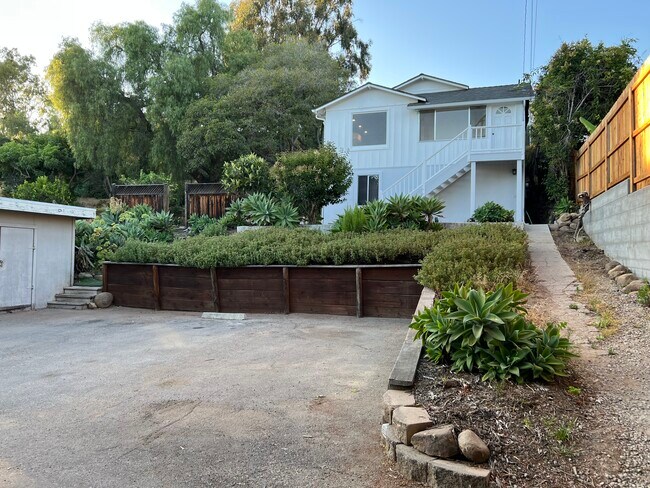 Primary Photo - 465 El Sueno Rd