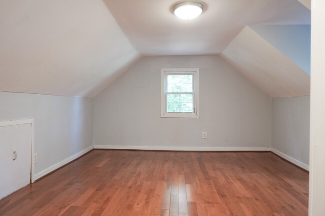 Building Photo - 1004 Baywood Ct