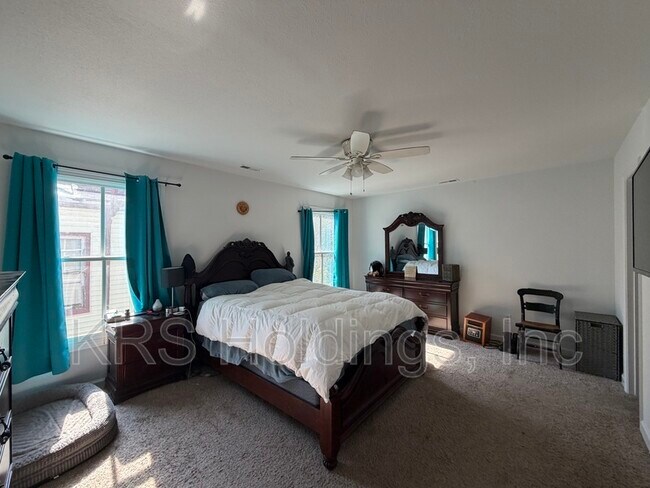 Building Photo - 1124 Rodgers St