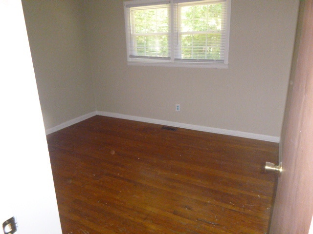 Building Photo - 1165 Hartman Ave