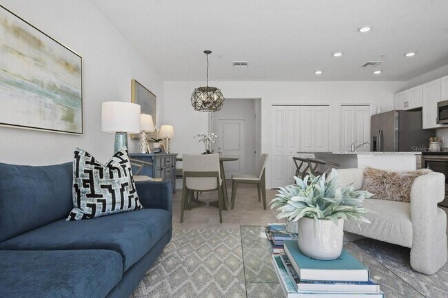 Building Photo - 4915 1st Ave E