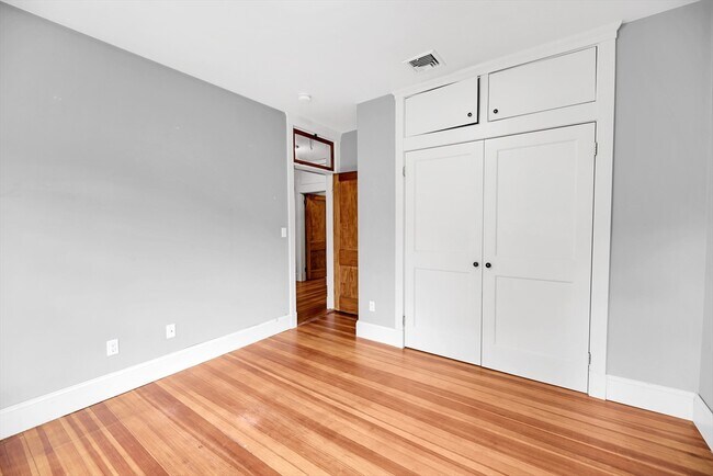 Building Photo - 79 Perkins St