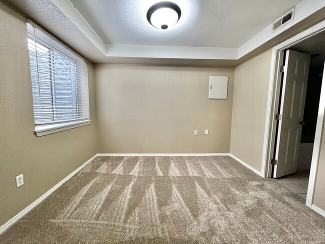 Building Photo - Spacious 4 Bed, 3.5 Bath Home with Finished Basement in South Fort Collins!