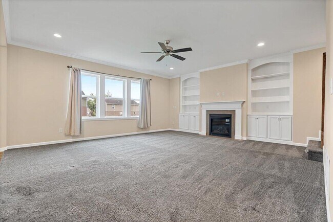 Building Photo - 1618 Ravine Trl