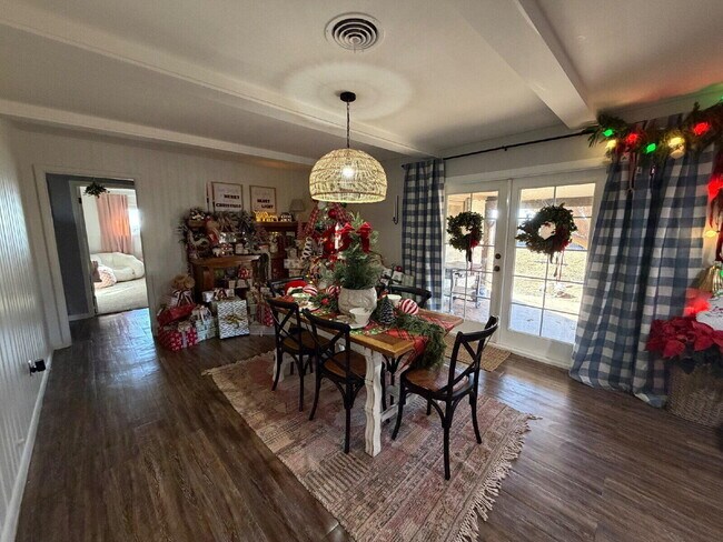 Building Photo - 760 Co Rd M