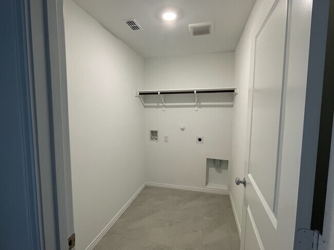 Building Photo - 1524 Vattier