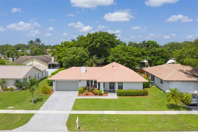 Building Photo - 21553 Chipmunk Ln